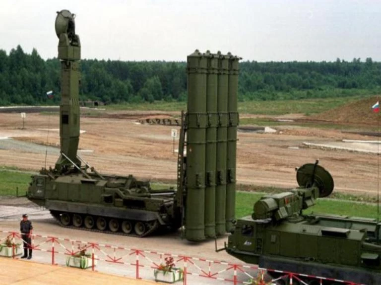S-500: Αυτός είναι ο εξολοθρευτής των Αμερικανικών F-35 και F-22!